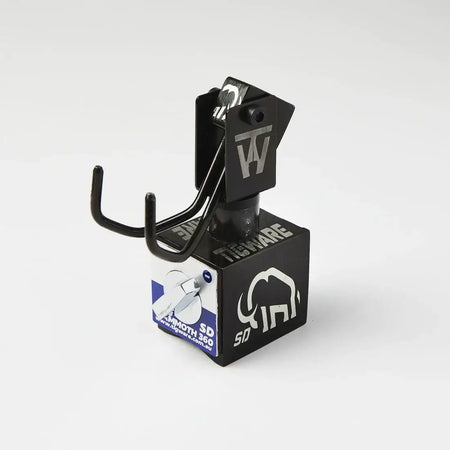 MAMMOTH 360 TIG Hook featuring a switchable magnetic base for versatile workshop and field use.